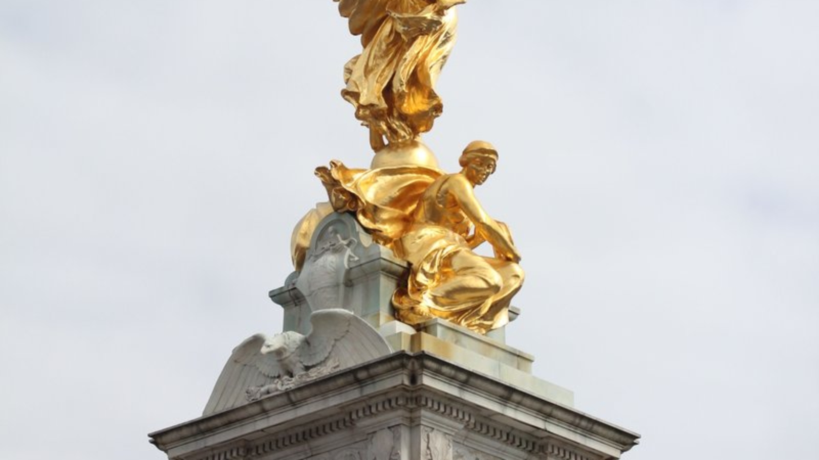 popular-golden-mister.jpg